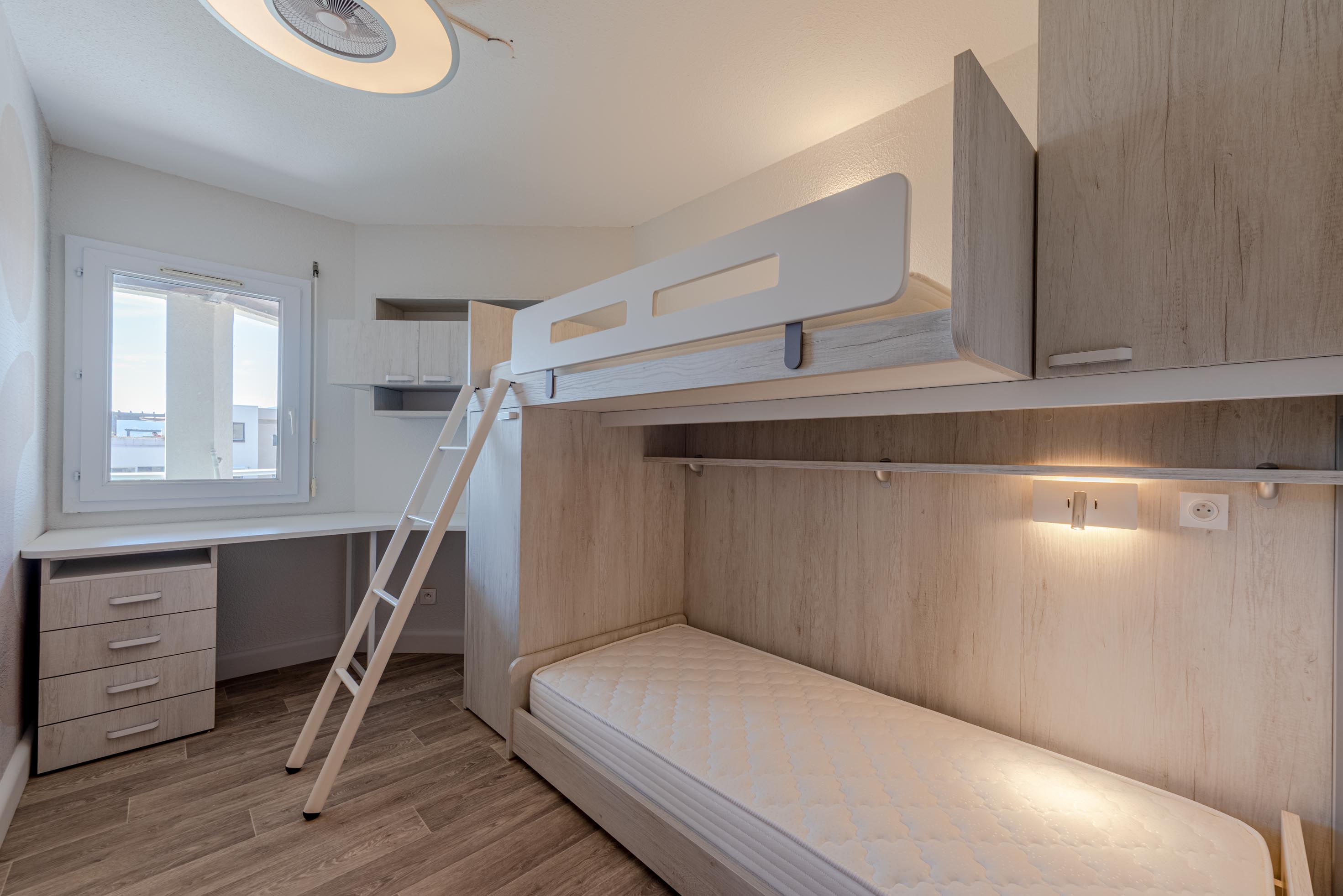 Conception et aménagement sur mesure d’un appartement à Saint-Cyprien Plage - Image après 15