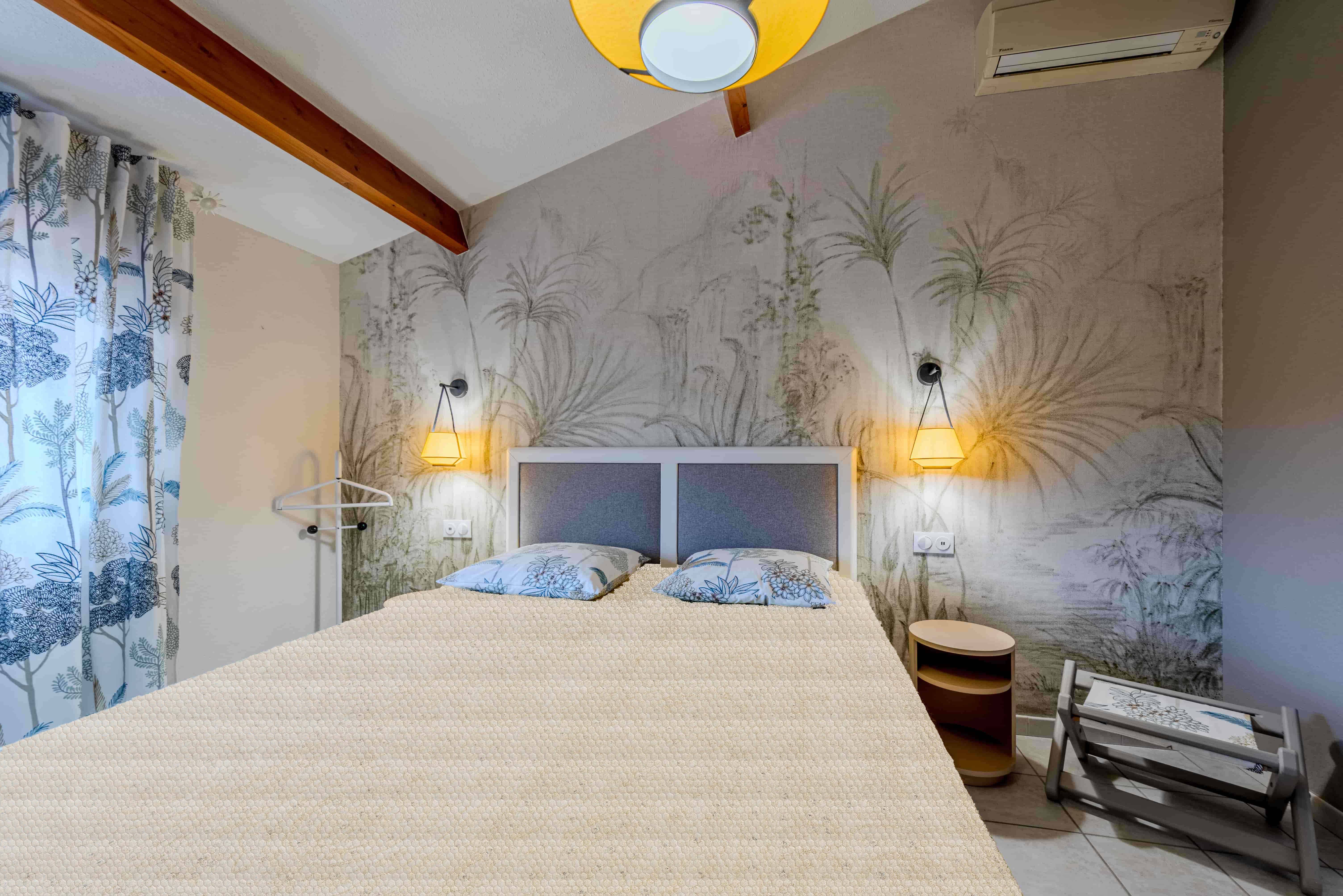 Une chambre métamorphosée entre élégance et fonctionnalité - Image après 2