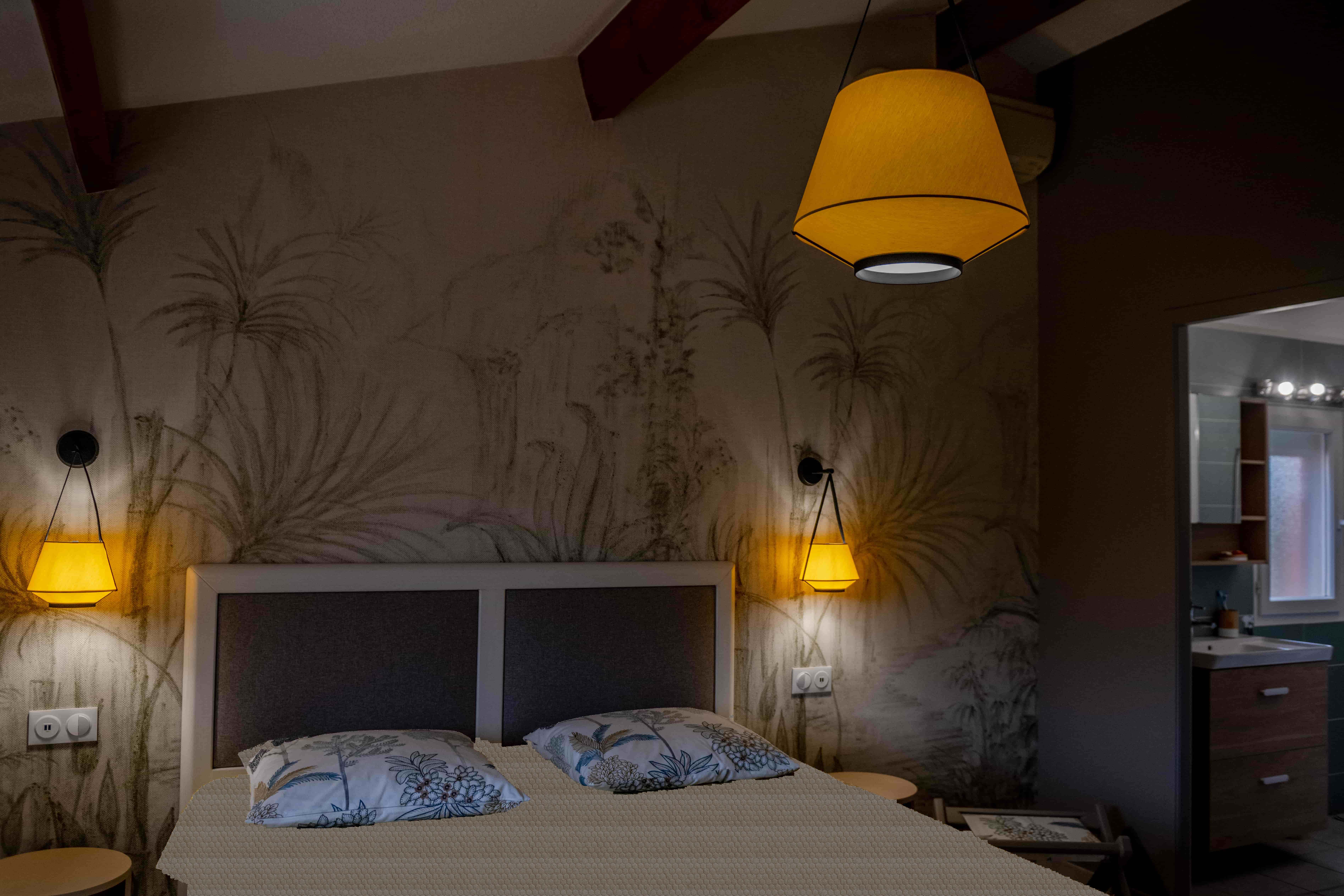 Une chambre métamorphosée entre élégance et fonctionnalité - Image après 6